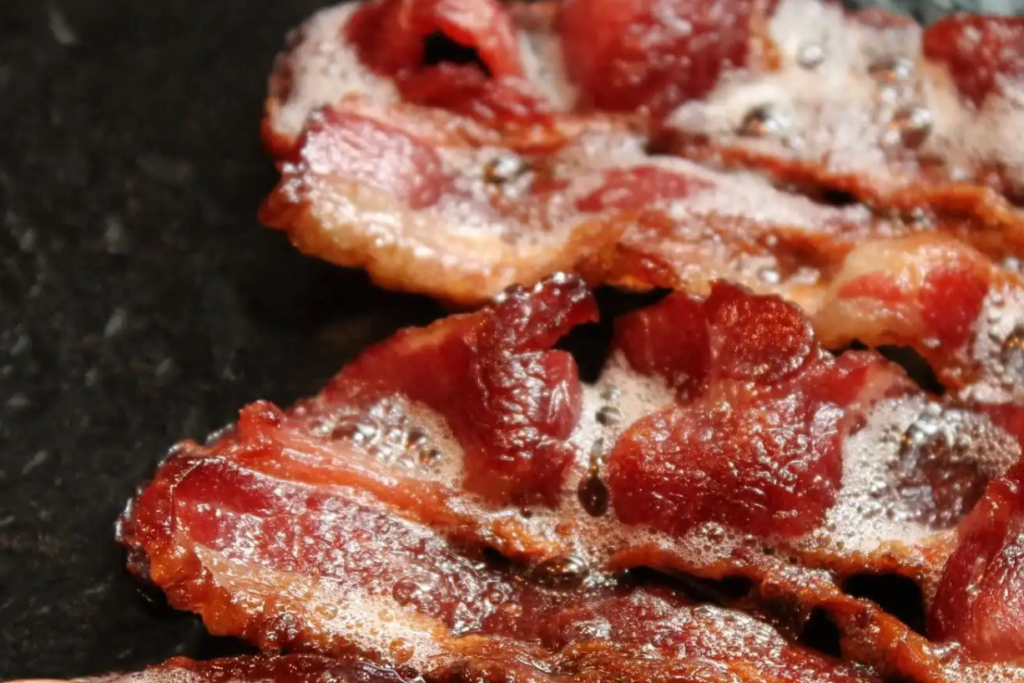 The Ultimate Beef Bacon vs Pork Bacon Comparison